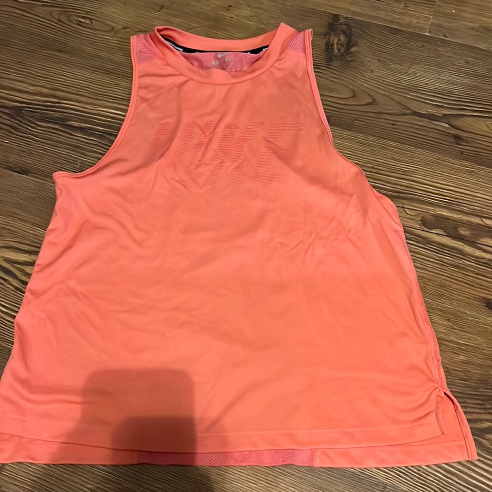 dri-fit nike top